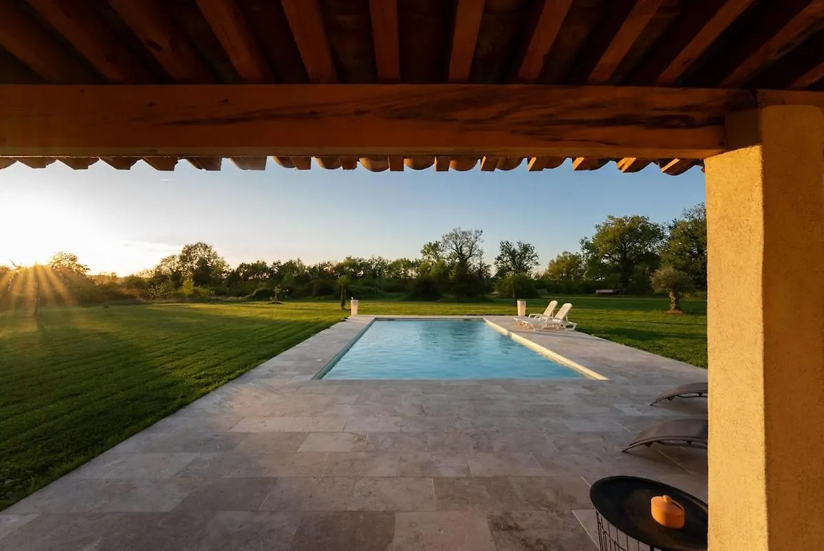 Vakantiehuis Gite Les Vabres - Ancienne Ferme Renovee Piscine Petanque Coufouleux Frankrijk