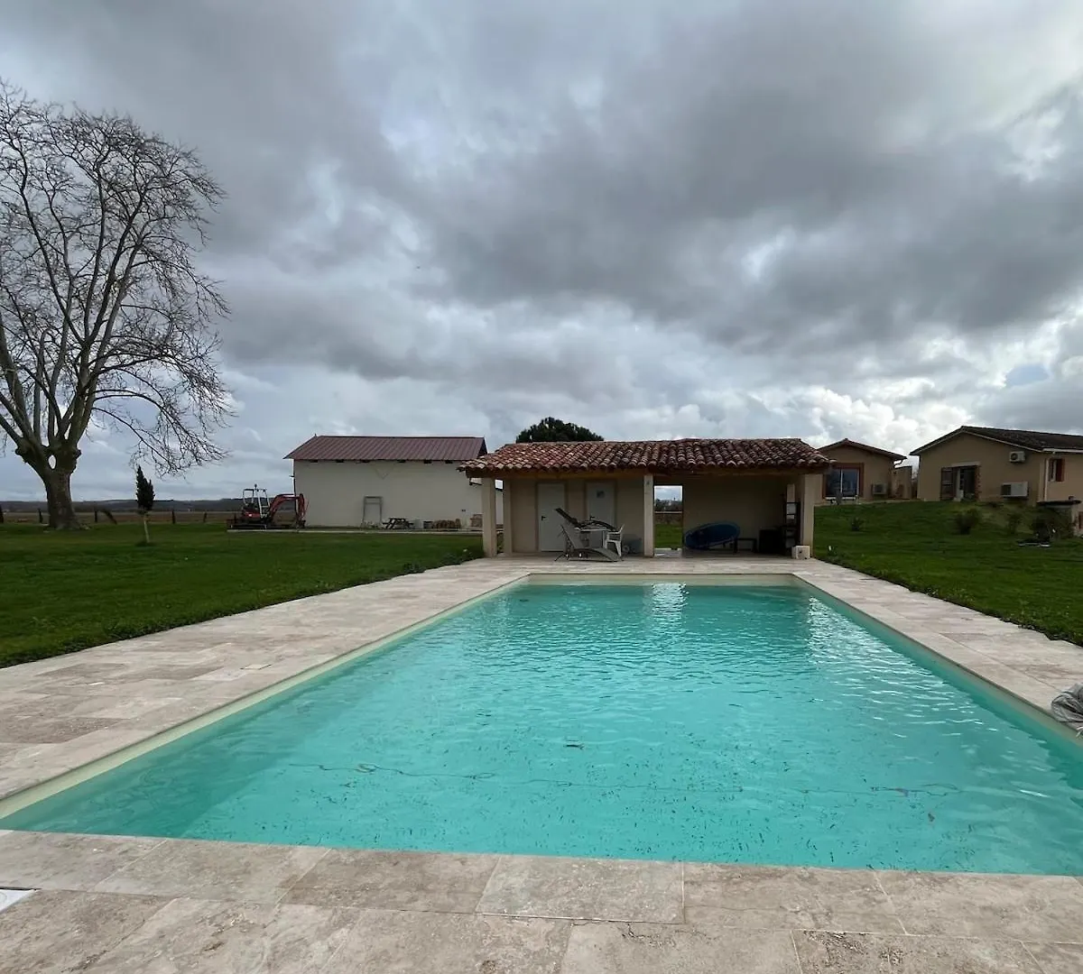 Gite Les Vabres - Ancienne Ferme Renovee Piscine Petanque Coufouleux 0*,